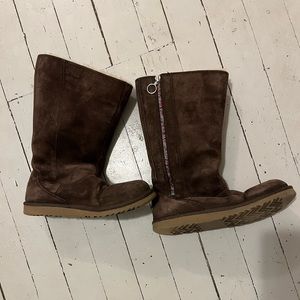 UGG Hayden Chocolate Boots w/ Rainbow Zipper, US6 fits like Women’s 7-8 (EU 38)